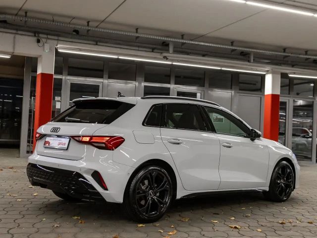 Audi A3 35 TFSI S-Line S-Tronic Sedan