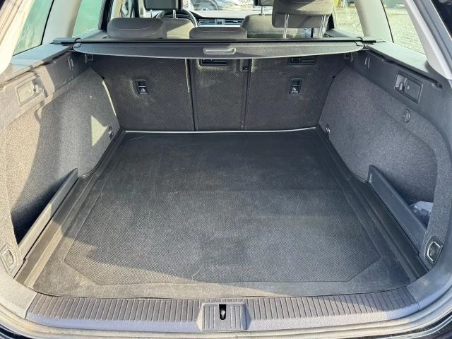 Volkswagen Passat 1.5 TSI Business DSG Variant