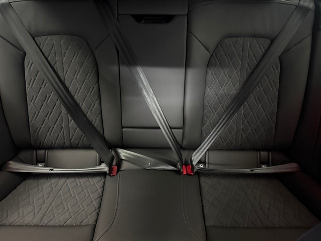 Audi A6 Avant Quattro S-Tronic