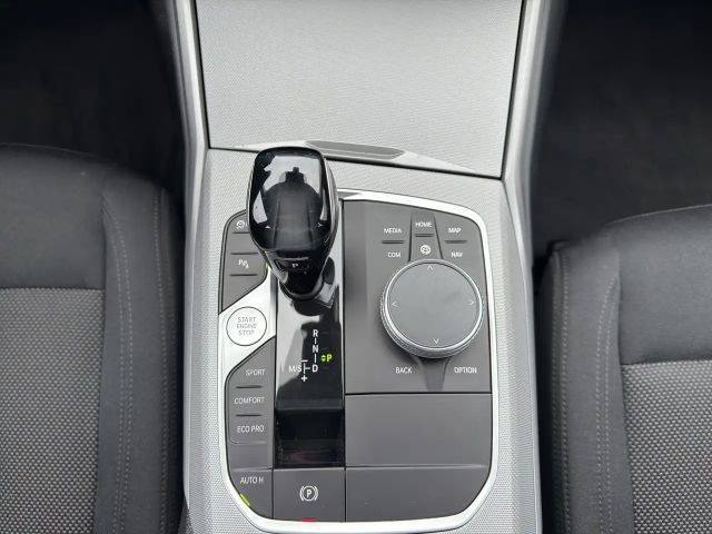 BMW 318 *** M-FELGEN *** DRIVING ASSIST. PROFESSIONAL ***