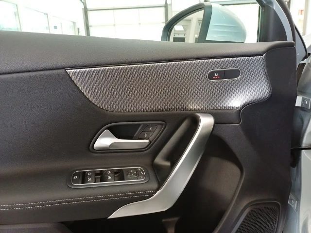 Mercedes-Benz A 200 LENKRADHEIZUNG LED HP 17 ZOLL ALU