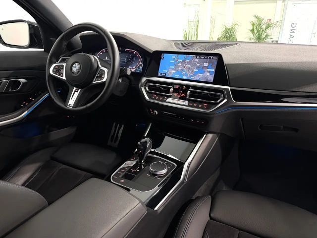 BMW 330 330e M-Sport xDrive