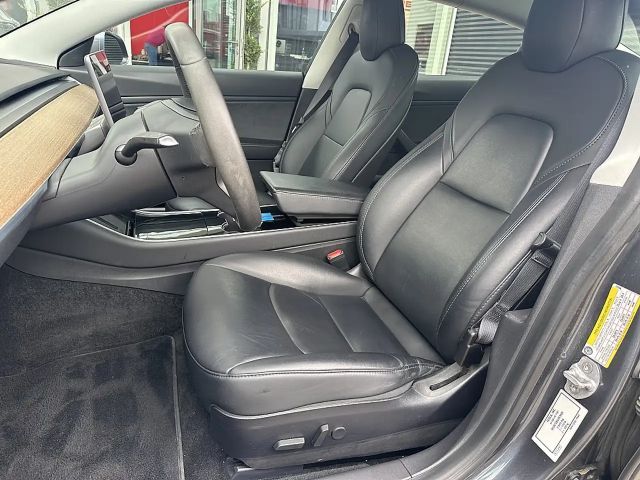 Tesla Model 3 AWD Long Range