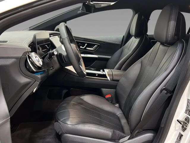 Mercedes-Benz EQE 300 AMG Line Sedan