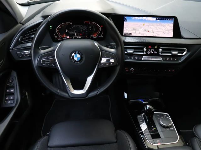 BMW 120 120i Sedan Sport Line