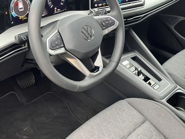 Volkswagen Golf 1.5 eTSI DSG Life Variant