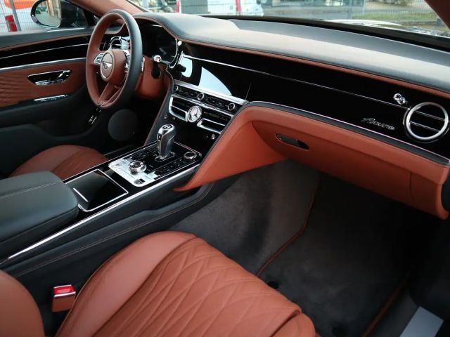 Bentley Flying Spur Hybrid V8