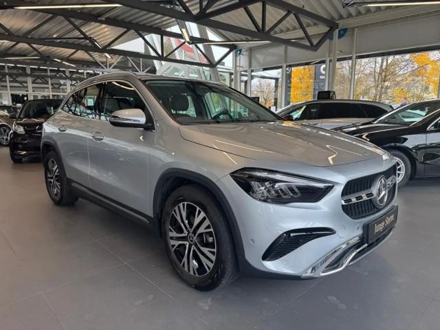 Mercedes-Benz GLA 180 GLA 180 d Progressive