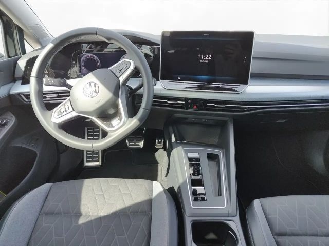 Volkswagen Golf Life Variant