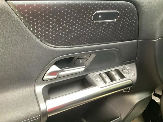 Mercedes-Benz GLA 200 Progressive