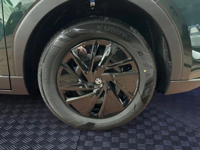 MG ZS Standard range