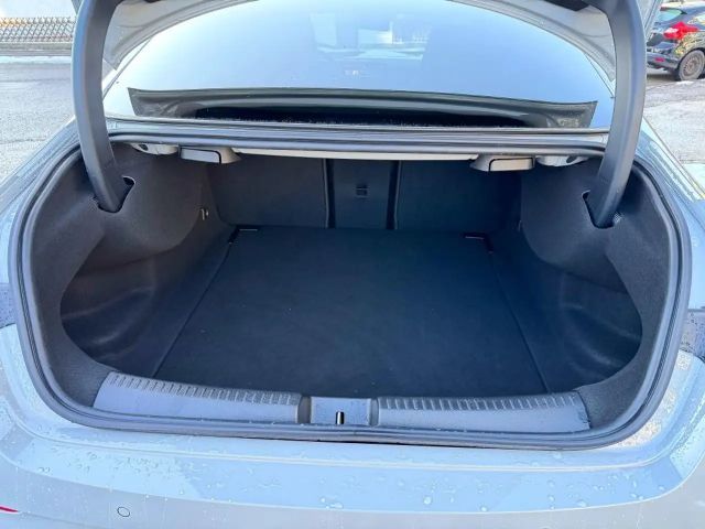 Mercedes-Benz CLA 200 AMG Line Sedan