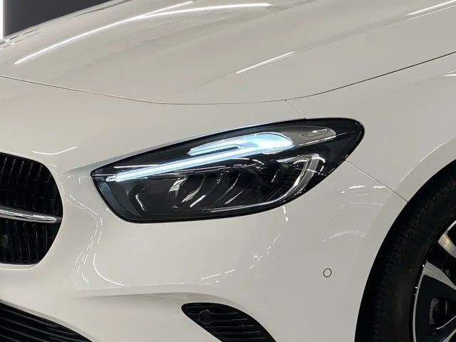 Mercedes-Benz B 200 Progressive Sedan