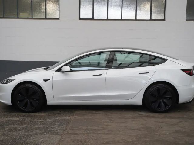 Tesla Model 3 Standard Range