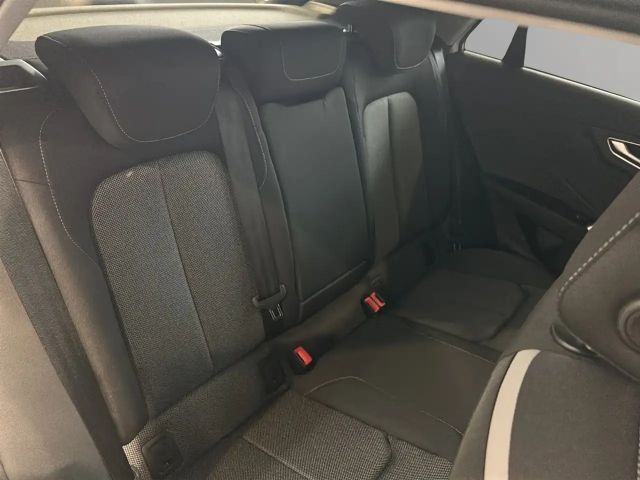 Audi Q2 35 TFSI S-Line