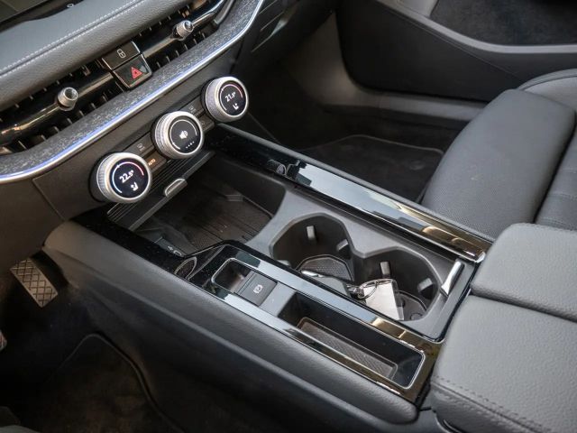 Skoda Superb 2.0 TDI Combi Selection