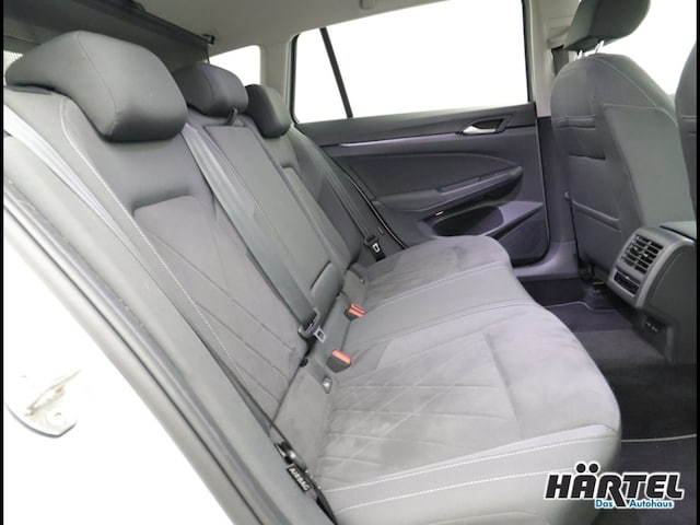 Volkswagen Golf 1.5 eTSI DSG Style Variant