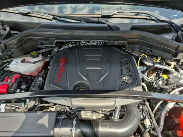 Alfa Romeo Stelvio Q4 Veloce