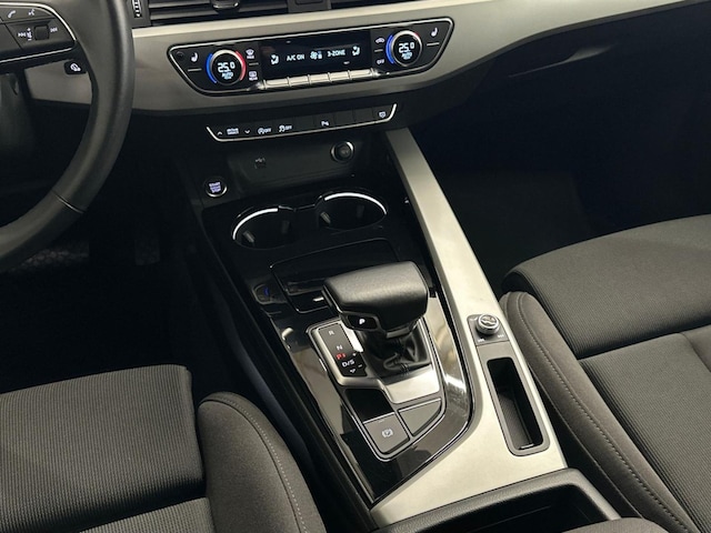 Audi A4 40 TDI Avant S-Line S-Tronic