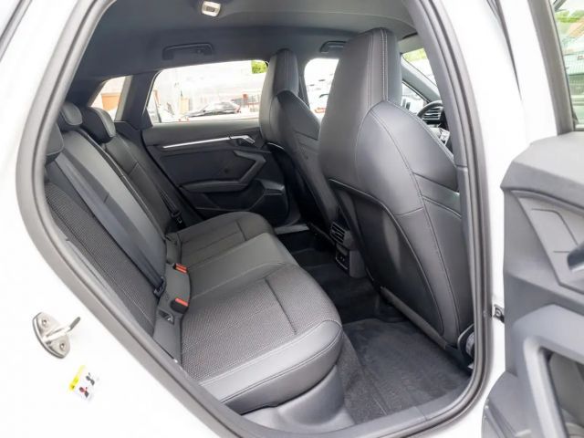 Audi A3 35 TFSI S-Line Sedan Sportback