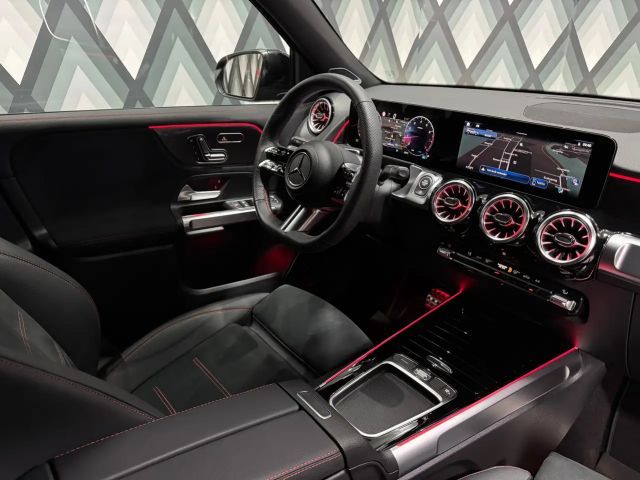 Mercedes-Benz GLB 180 AMG Line