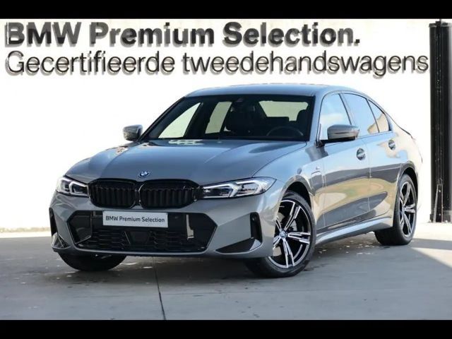 BMW 330 330e M-Sport Sedan