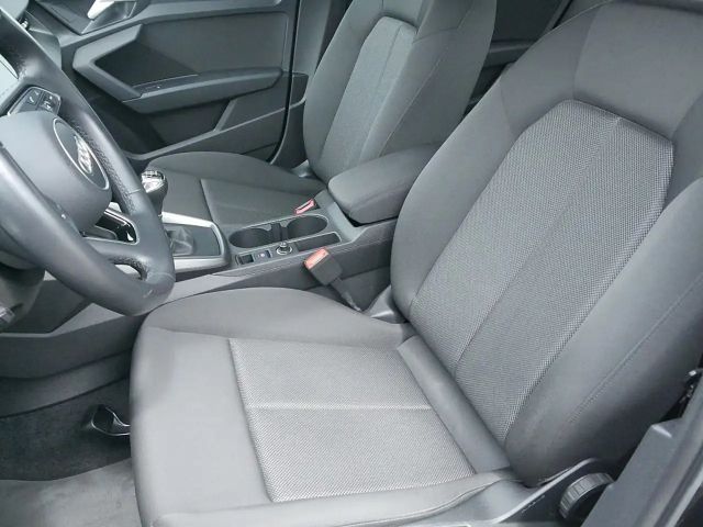 Audi A3 30 TFSI Sedan