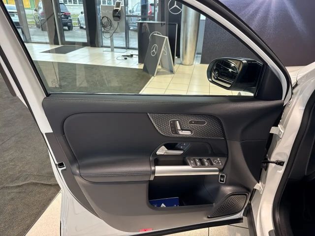 Mercedes-Benz GLA 180 Progressive