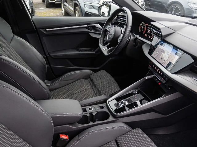 Audi A3 30 TDI S-Line S-Tronic Sedan