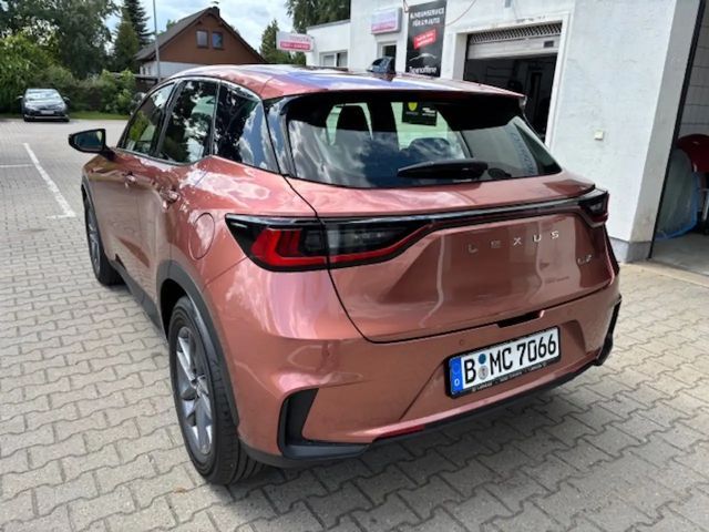 Lexus LBX 1,5 Hybrid Automatik FWD 5Trg. mit Komfort Paket