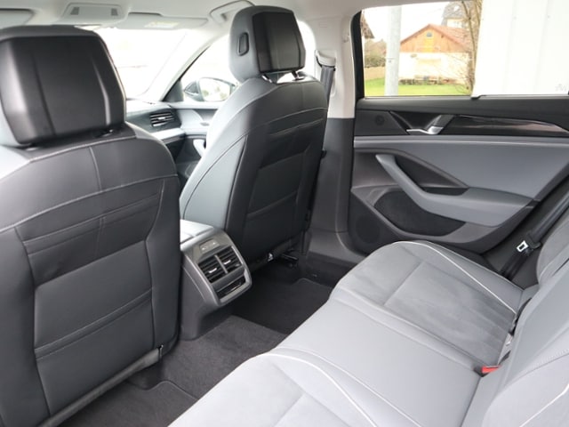 Volkswagen Passat 1.5 eTSI DSG Variant