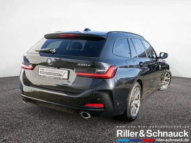 BMW 330 330e Touring