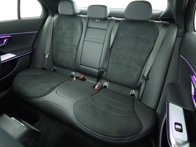 Mercedes-Benz E 220 AMG Line E 220 d Sedan