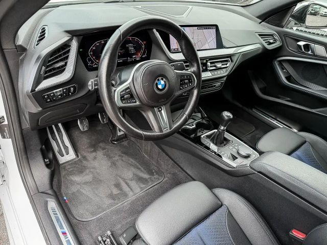 BMW 218 218i Coupé M-Sport