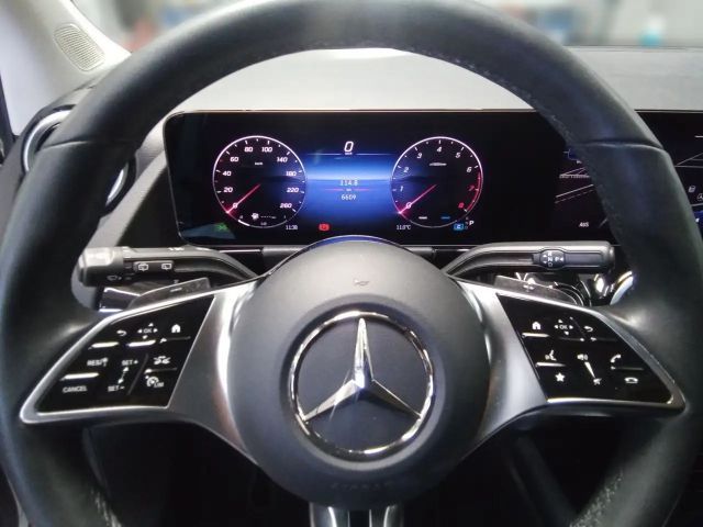 Mercedes-Benz B 180 Progressive