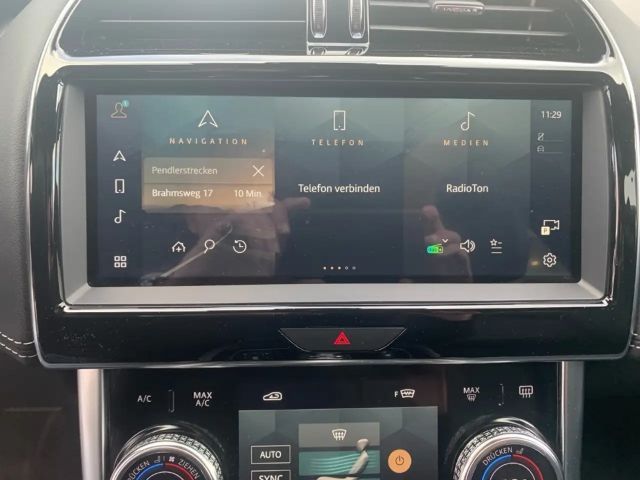 Jaguar XE R-Dynamic S