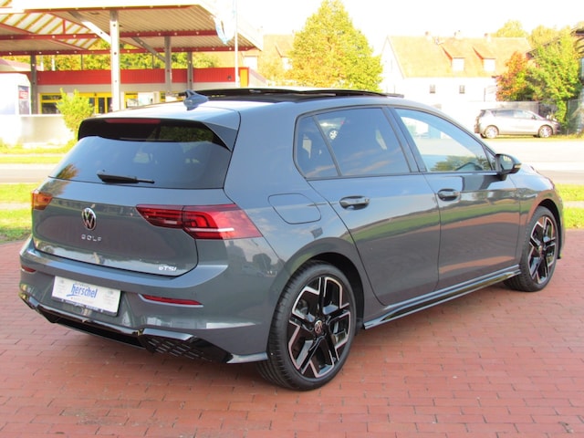 Volkswagen Golf 1.5 eTSI DSG Golf VIII R-Line