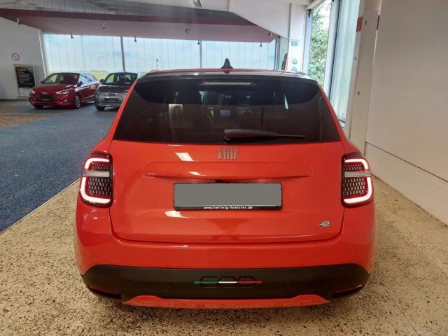 Fiat 600e La Prima