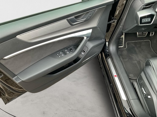 Audi S6 Avant Quattro