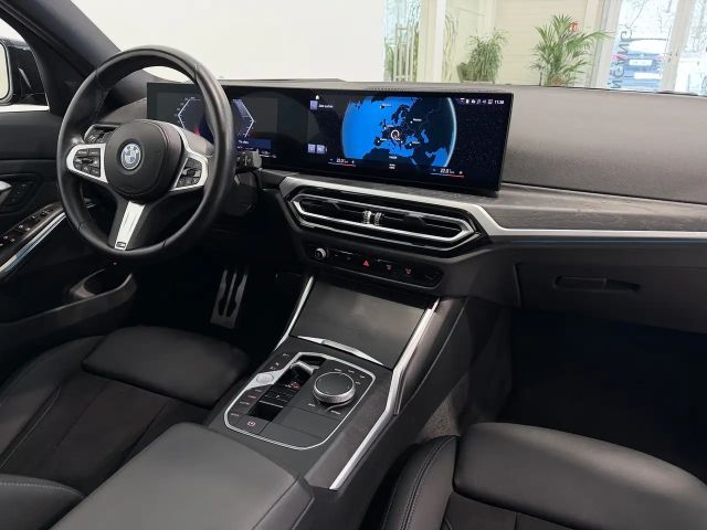 BMW 330 330e M-Sport xDrive
