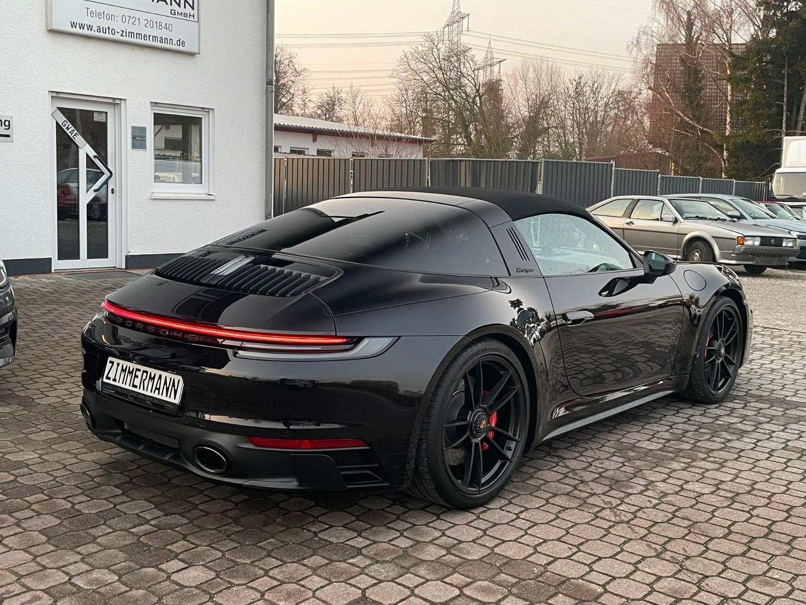 Porsche 911 4 992 Cabriolet GTS Targa