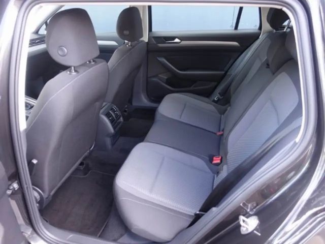 Volkswagen Passat 2.0 TDI Business DSG Variant