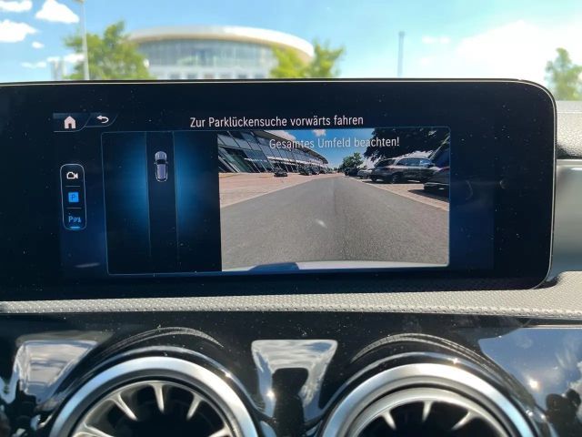 Mercedes-Benz CLA 200 AMG Line Shooting Brake