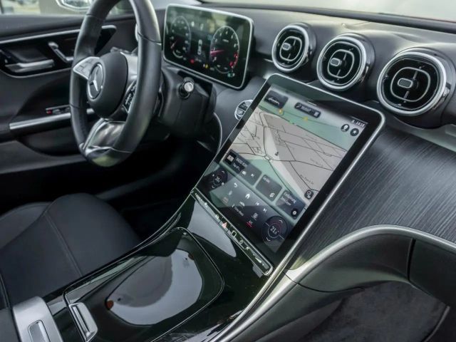 Mercedes-Benz C 180 AVANTGARDE Sedan