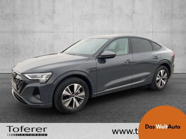 Audi Q8 e-tron 55 Business Quattro