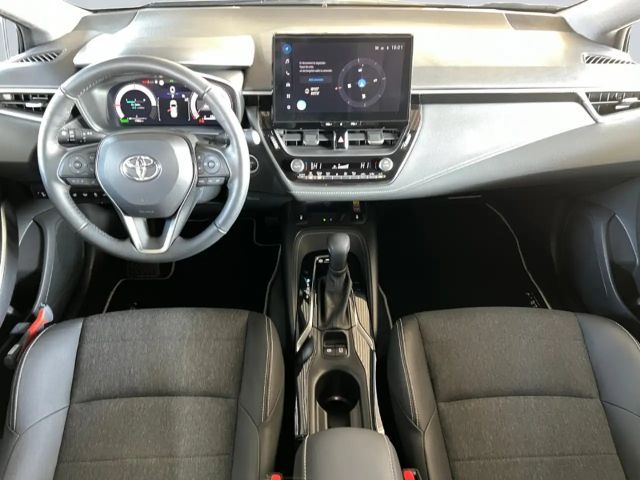 Toyota Corolla Hybride Team D