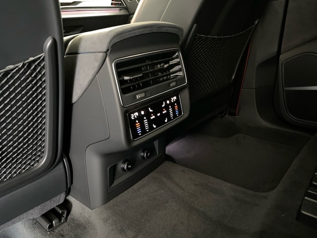 Audi RS Q8 Performance Quattro