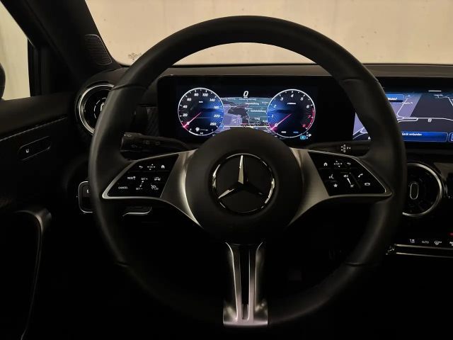 Mercedes-Benz A 180 Hatchback