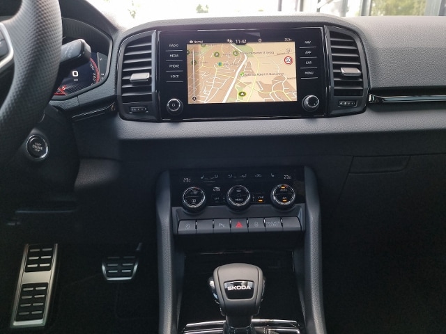 Skoda Karoq 1,5 TSI DSG AHK+RFK+LED