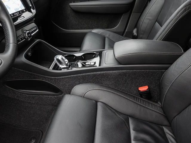 Volvo XC40 Dark Plus